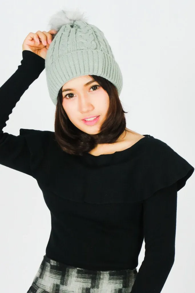 หมวกไหมพรมทรงบีนนี่แต่งปอม - Fleece Lined Cable Knitted Pom Pom Beanie Hat