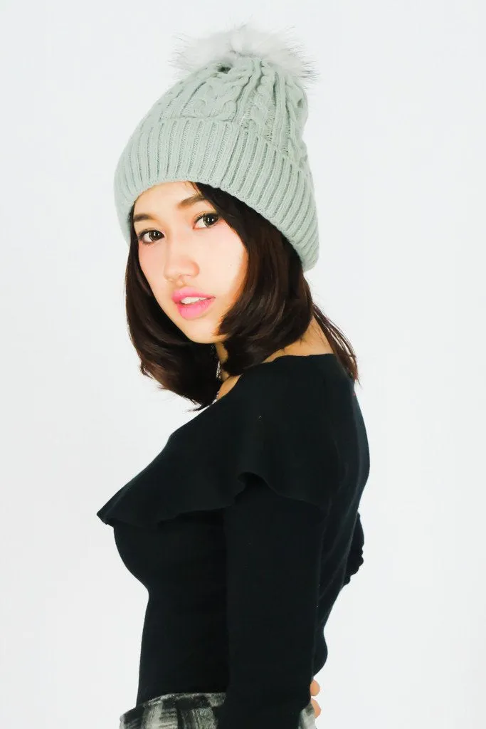 หมวกไหมพรมทรงบีนนี่แต่งปอม - Fleece Lined Cable Knitted Pom Pom Beanie Hat