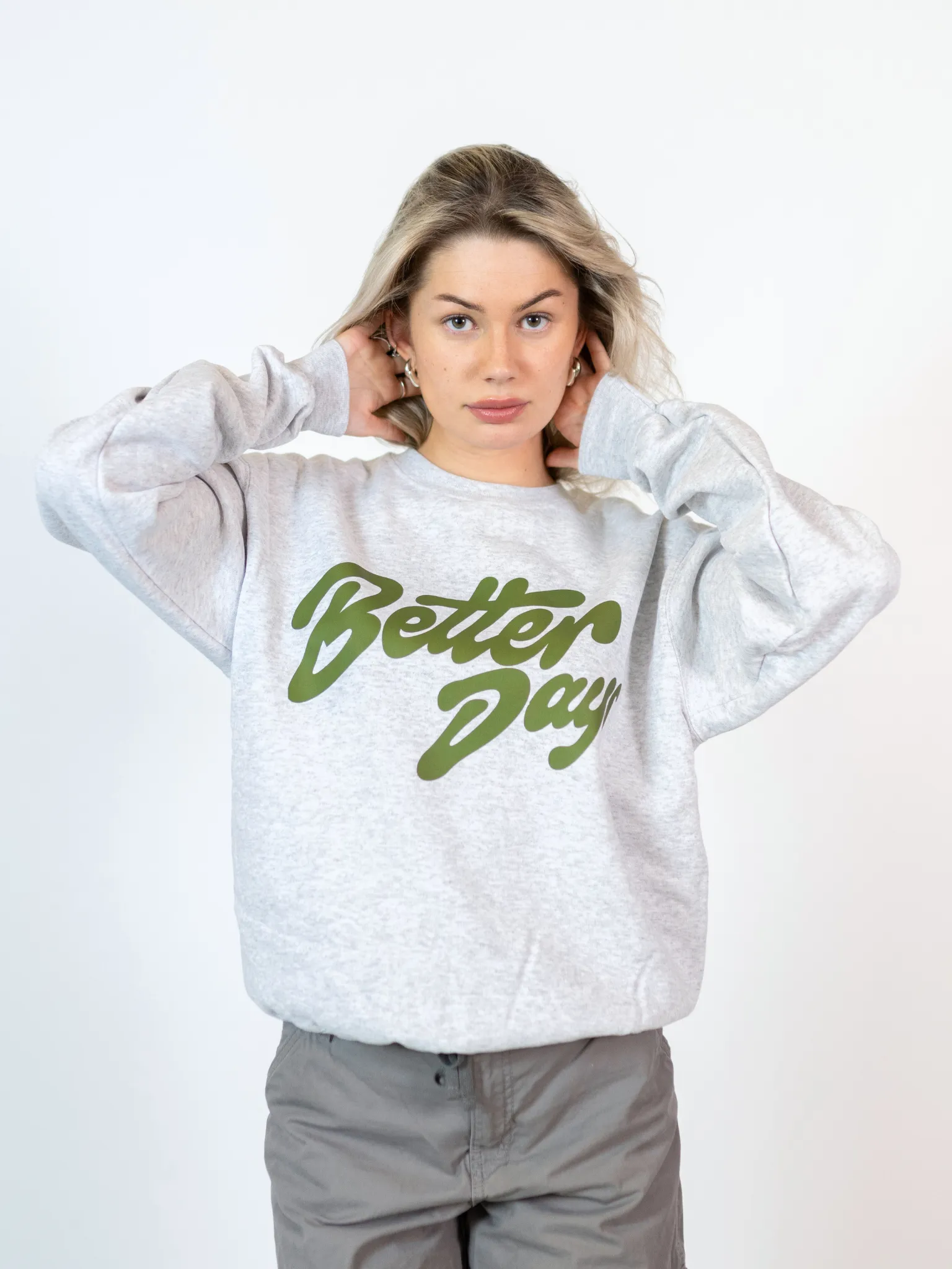 BETTER DAYS SWEAT - GRÅ