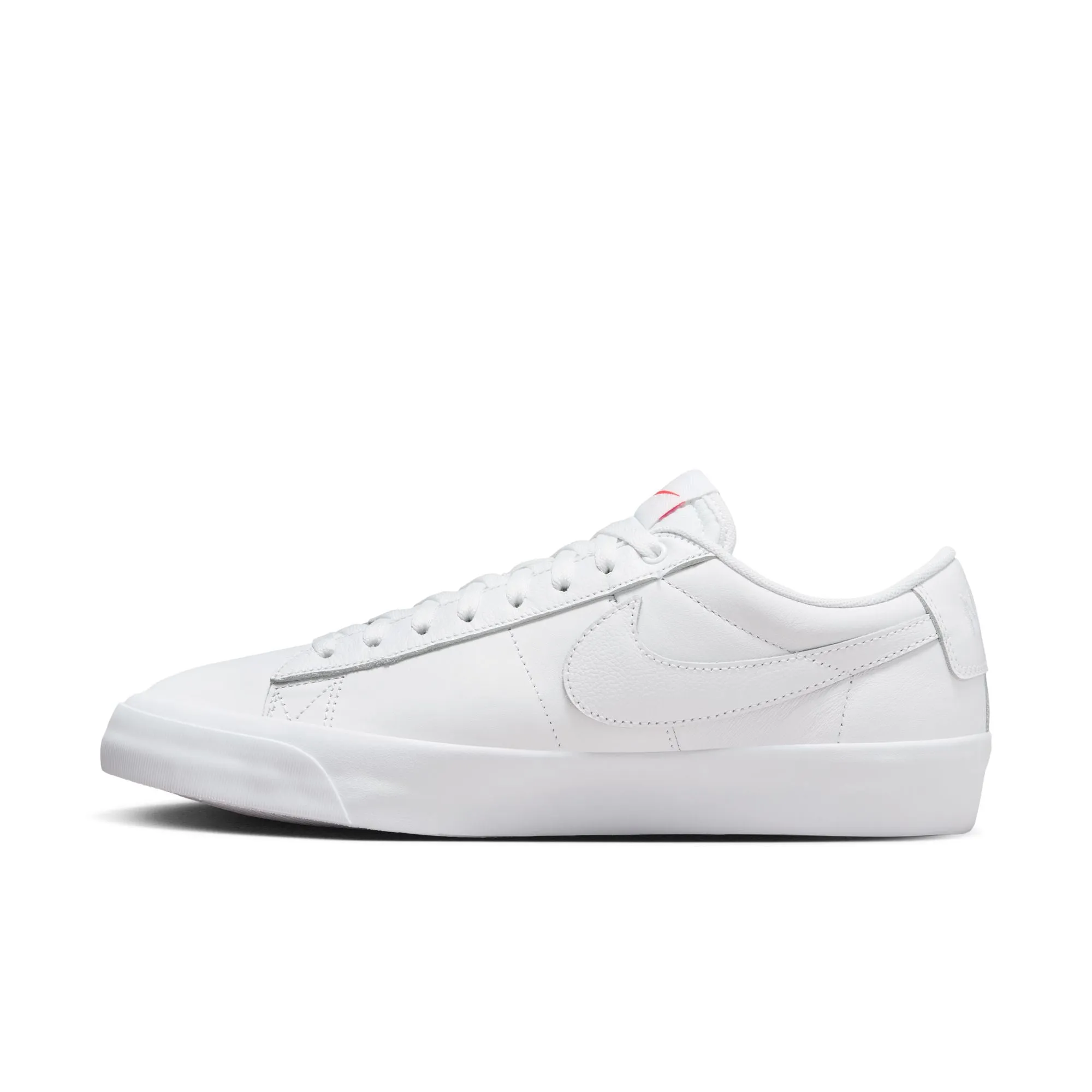 BLAZER LOW PRO GT ISO TRIPLE WHITE