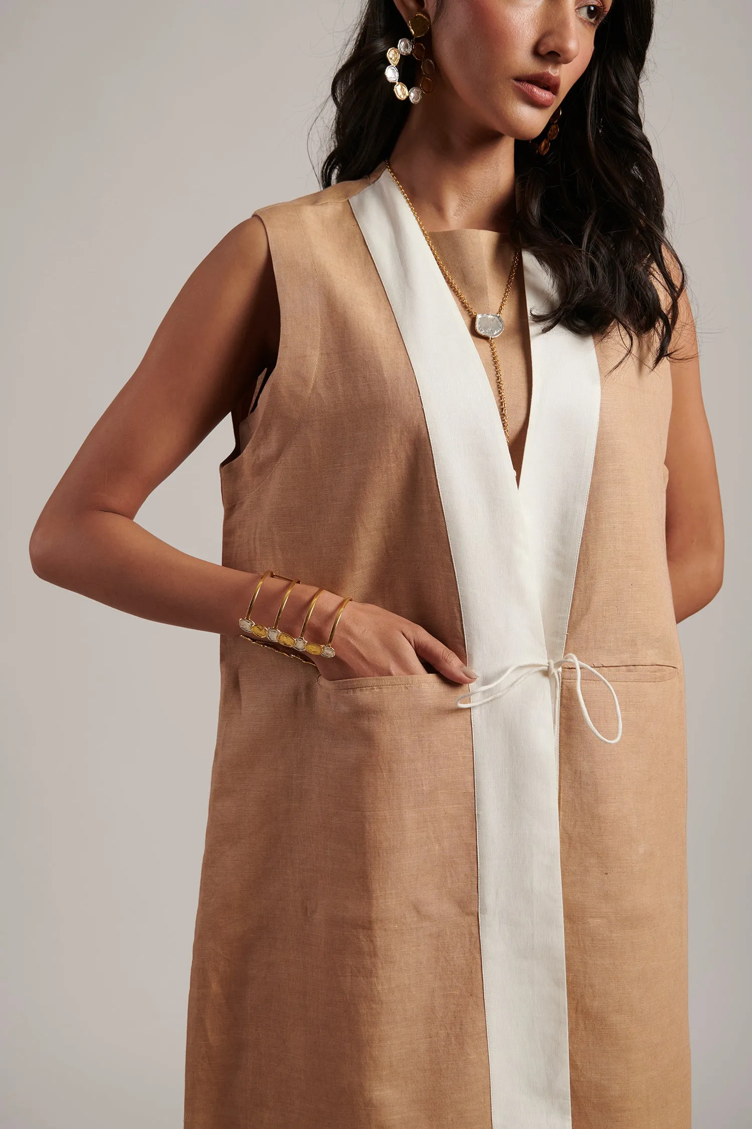 Harmony Sleeveless Overlay (Honey)