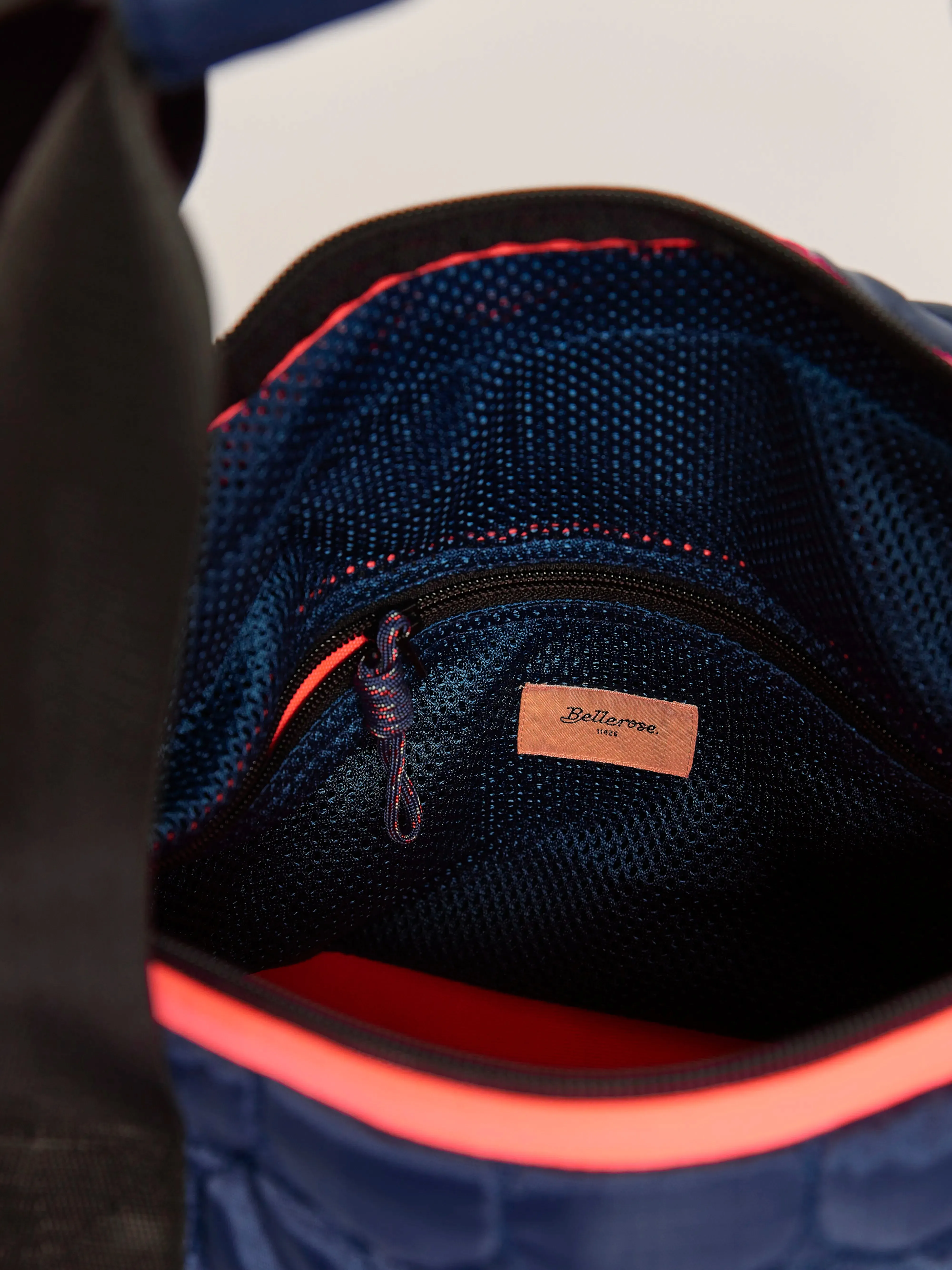 Hotar duffle bag (242 / W / NAVAL)