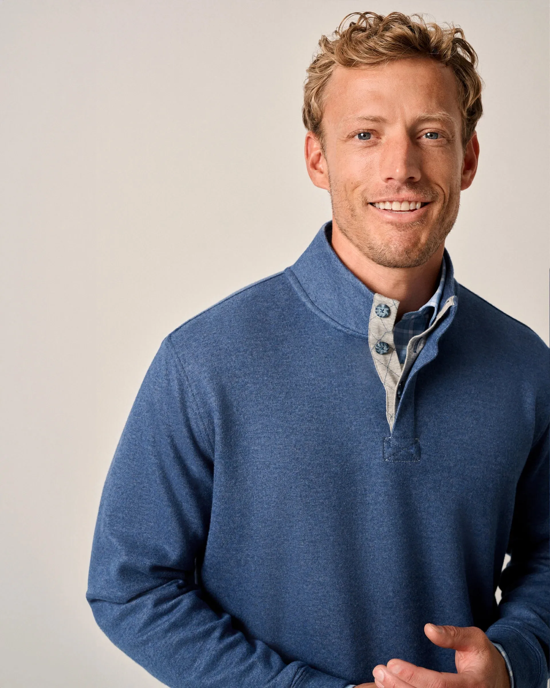 johnnie-O Banyan Henley Pullover