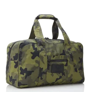 Keep It Light Weekender / Camo Hunter on Olive