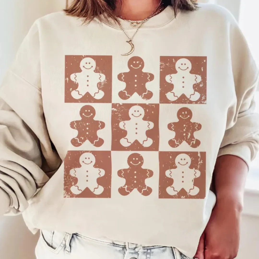 Online Exclusive | Checkered Gingerbread Graphic Sweatshirt in Cream