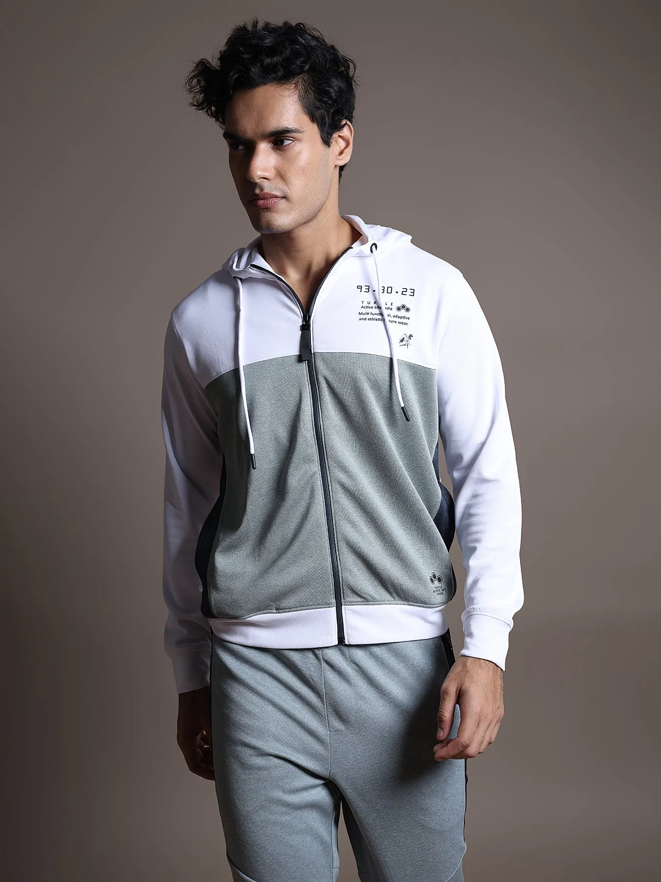 Polyester Light Grey Printed Regular Fit Full Sleeve Casual Sweatshirt
