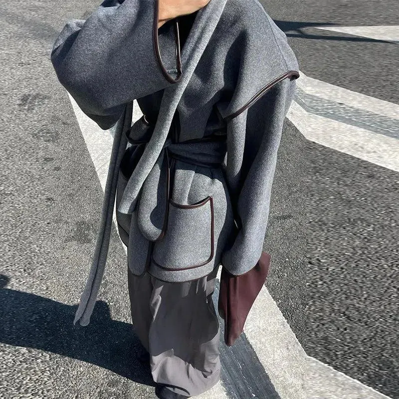 Ysolde – Vintage-inspired style – Belted grey coat