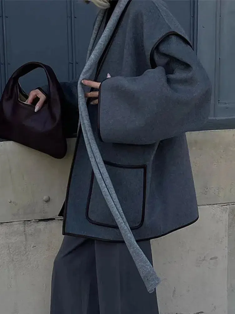 Ysolde – Vintage-inspired style – Belted grey coat
