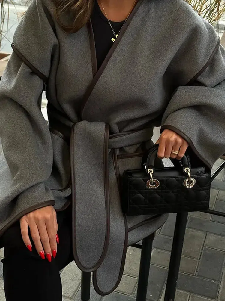 Ysolde – Vintage-inspired style – Belted grey coat